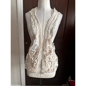 Love & Liberty ivory lace sleeveless vest XS
